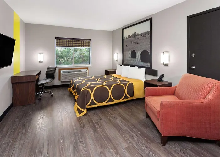 Super 8 By Wyndham Olney