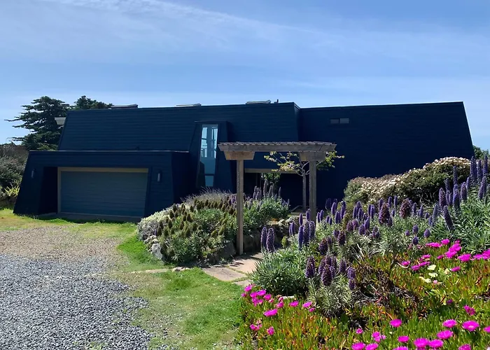 Bodega Bay Magical Ocean Front W/Amazing View!