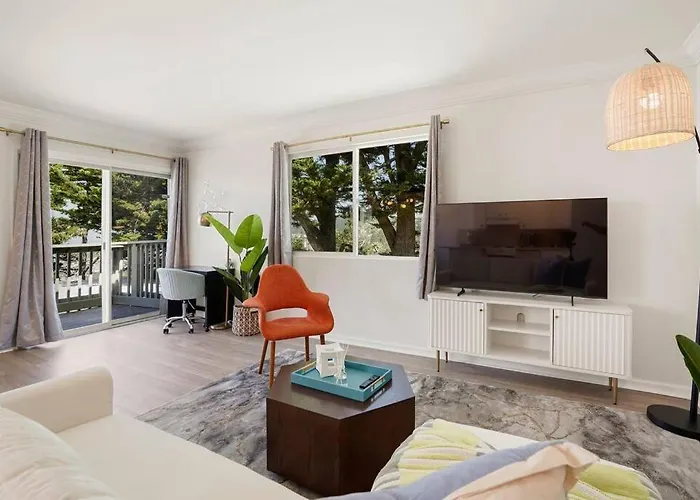 Charming 2Br 1Bath Sofabed With Mountain Sunset And Ocean Views