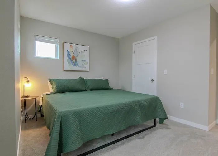 Cedar Falls Townhome - New Construction - 3 Kings!