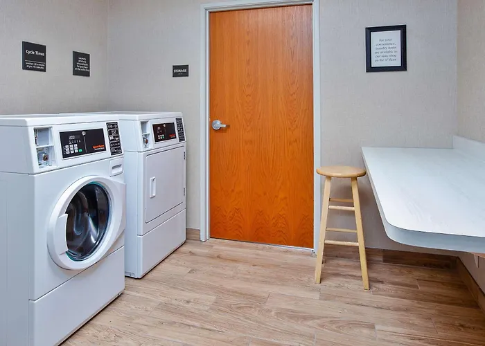 Hampton Inn Detroit - Shelby Township