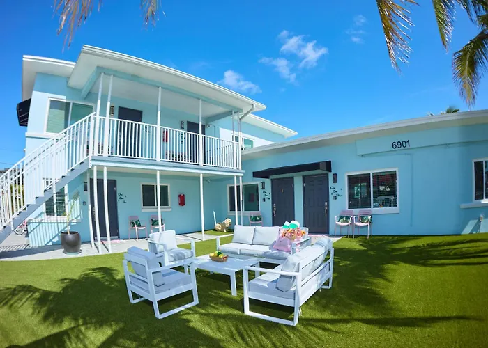 The Pearl Cabana Club