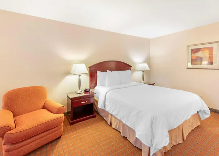 Best Western Plus West Covina Inn
