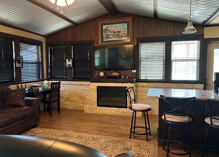 Vineyard Trail Cottages- Adults Only