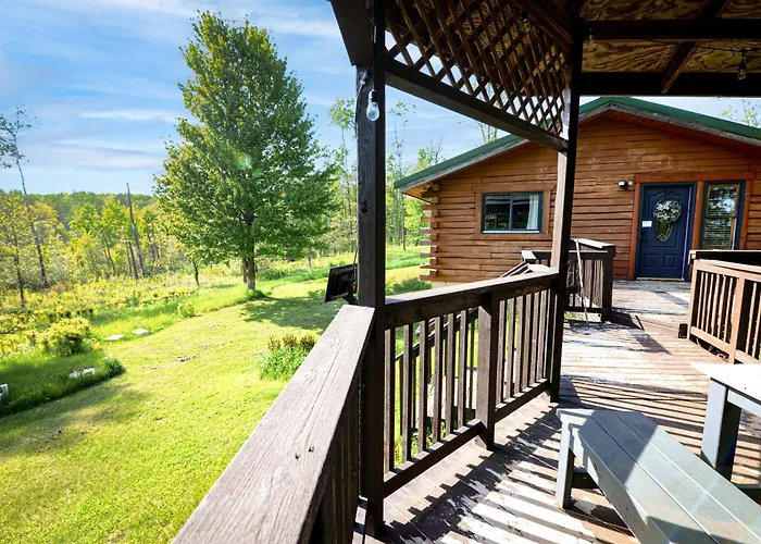 Cozy Cabin With Hottub At Cloverdale Cabins
