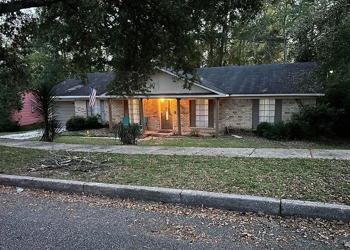 Parkhill Place- Mins From University Of South Al