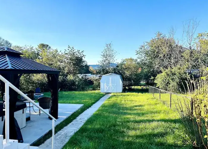 All Seasons Cottage - Game Room - Firepit By Zen Living Short Term Rental