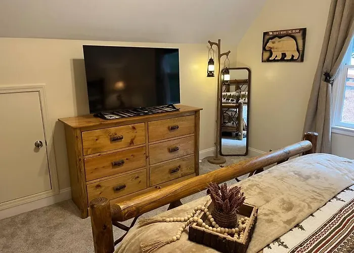 Helen, Ga Bear Paw Haus 4 Bdrm, Sleeps 10, Fire Pit, Pool Table, On Golf Course