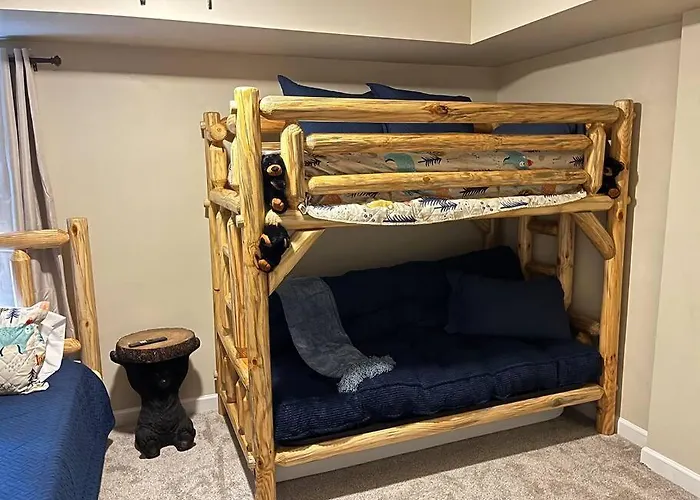Helen, Ga Bear Paw Haus 4 Bdrm, Sleeps 10, Fire Pit, Pool Table, On Golf Course