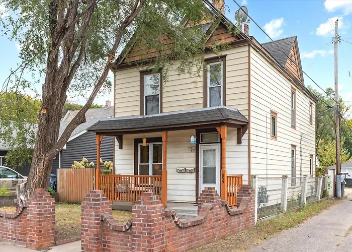2Br Apartment With Private Office Near Downtown - Dahlia