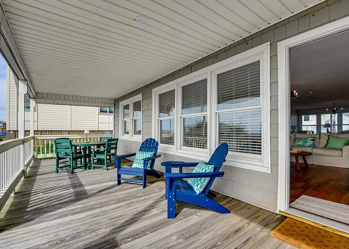 Home On Ocean Isle Beach W/ Catwalk & Deck