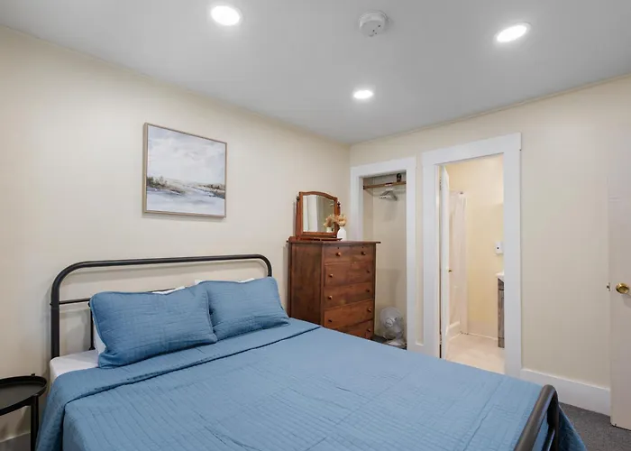 Waterfront 2 Bedroom On Squam
