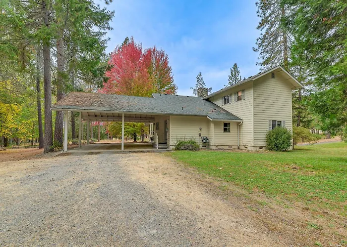 11 Mi To Cathedral Hills: Home W/ Wooded Views!