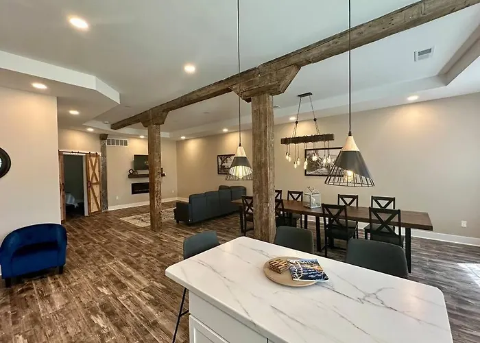 Mansion On The Mississippi River-7 Bedrooms&Baths
