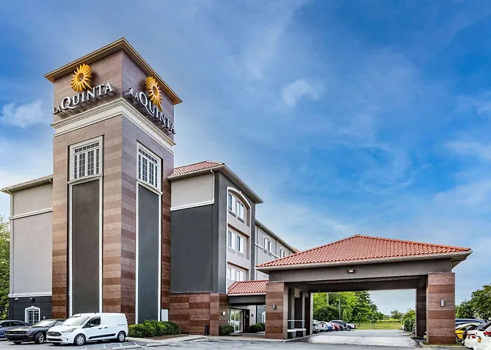 La Quinta Inn & Suites By Wyndham Norfolk