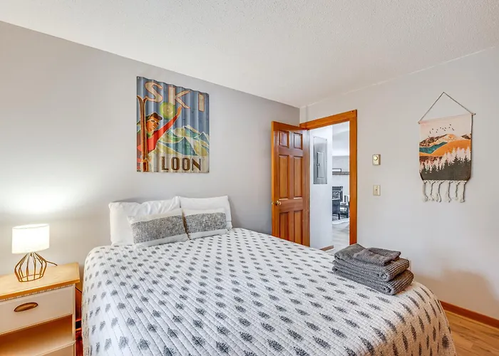 Lincoln Apartment W/ Balcony: 2 Mi To Loon Mtn!