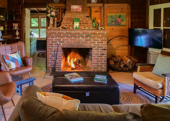 Tots Cabin Of Braeloch