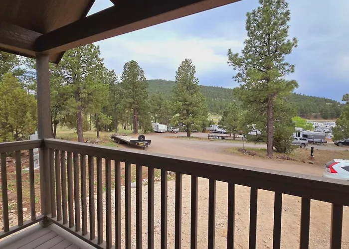 Cozy Cabin With Mountain View 3A