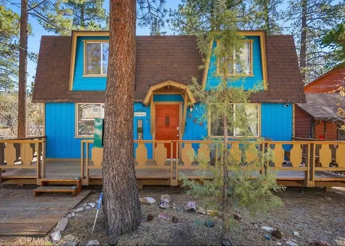 The Bluebird Retreat, Jacuzzi, Bbq