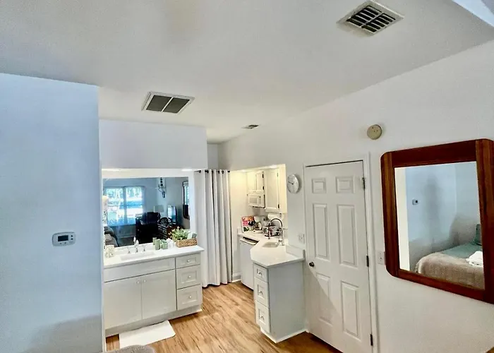 Beautiful Newly Remodeled Mini Suite At Sea Trail Resort