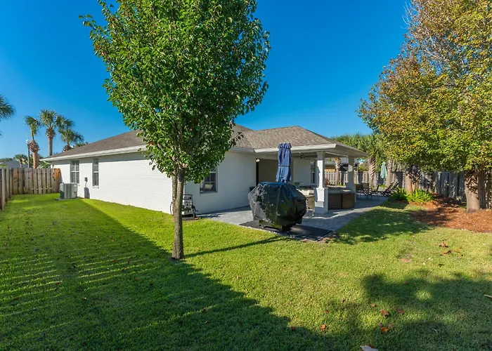 Beautiful Pet Friendly Home, Tropical Pool, Minutes To Private Beach Access, Many Extra Amenities, Please See Host Info