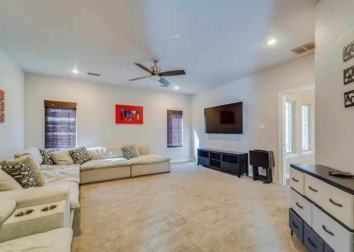 Spacious Lubbock Home W/ Private Pool & Yard!