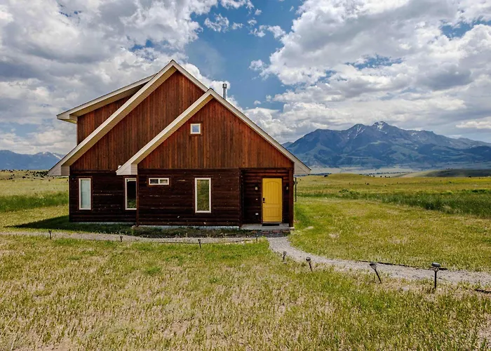Yellowstone Trail Lodge