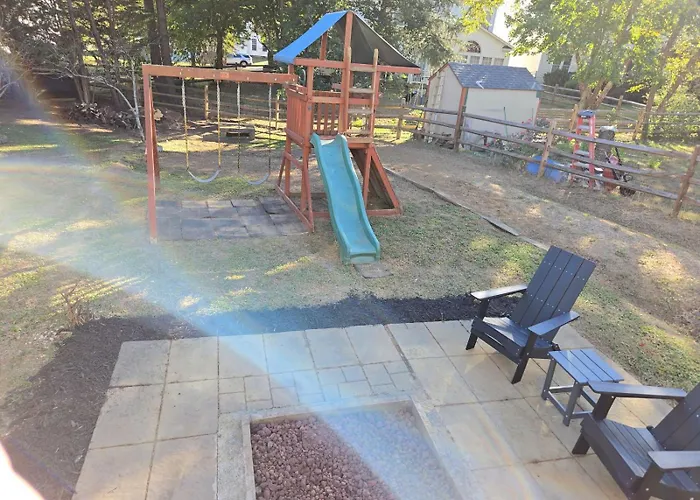 Charming Entire 3 Bedrooms House With Ac And Wifi