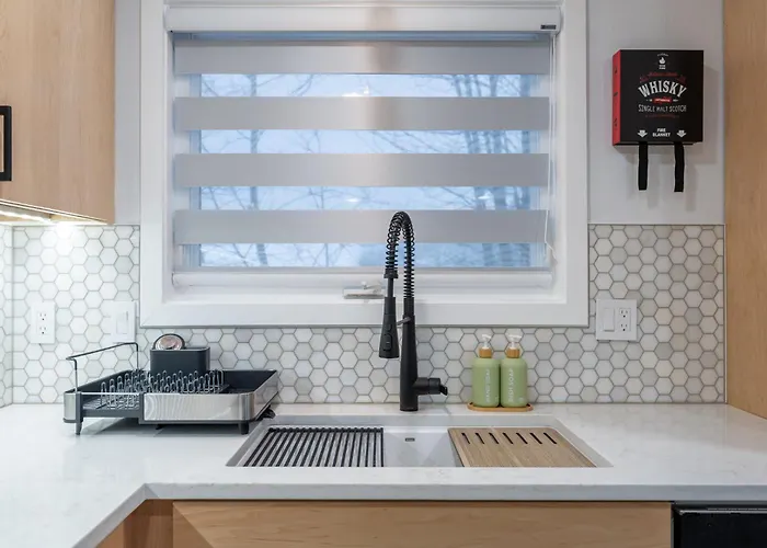 Hip Modern, 3 Bedroom