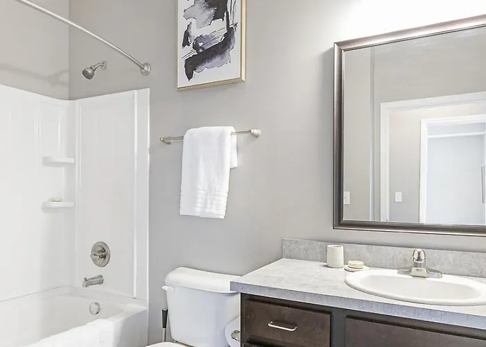 Landing Modern Apartment With Amazing Amenities