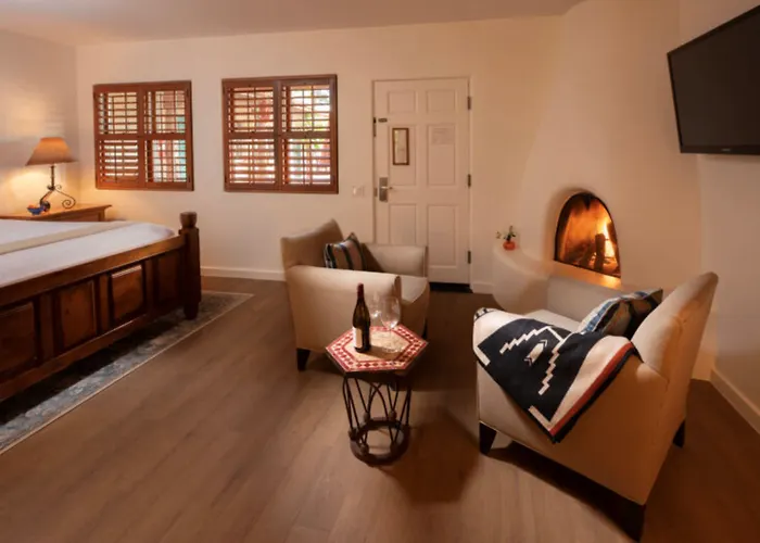 Pinon Court By La Fonda