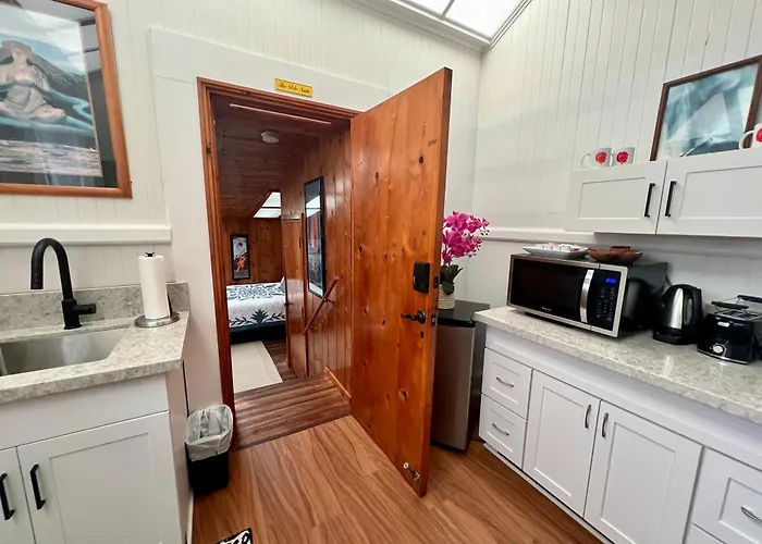 Aloha Junction Guest House - With 5 Private Suite 1-Mile From Hvnp