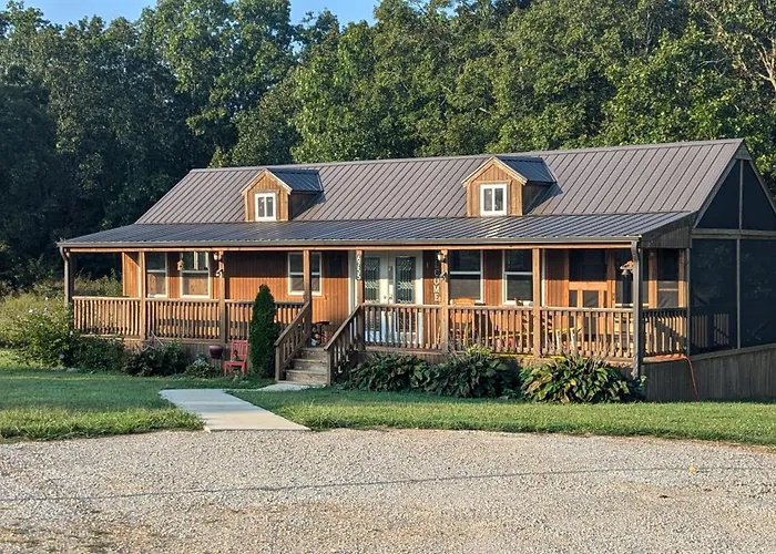 Cozy Cabin On 80 Acres In The Ozarks, Very Unique!
