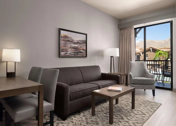 Embassy Suites Tucson - Paloma Village