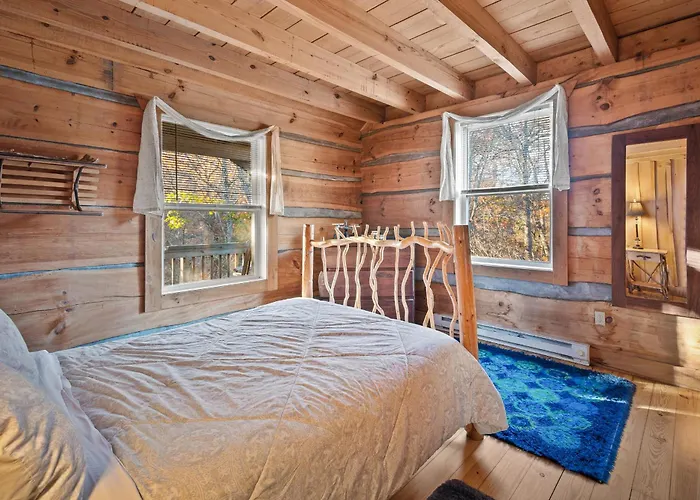 Gorgeous Log Cabin - Wineries, Dan River, Hiking