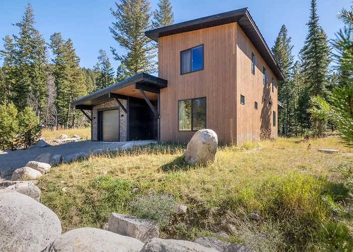 The Basin - Luxury Family Cabin In Philipsburg