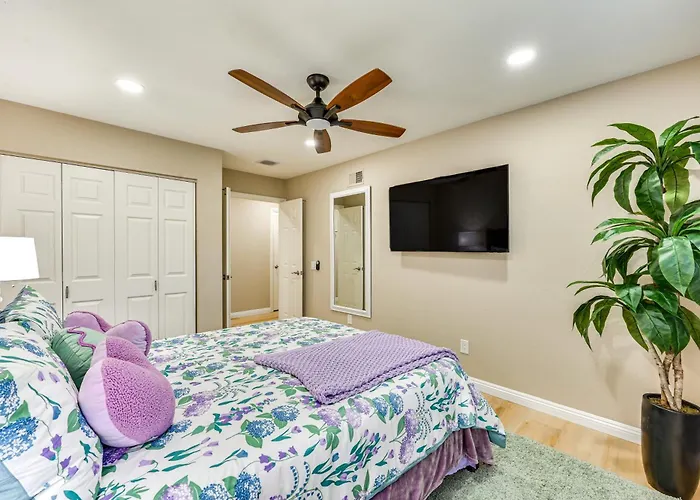 13 Mi To Downtown San Diego: Quiet Home W/ Spa!