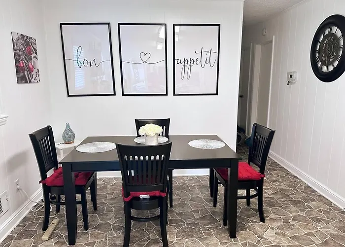 Spacious Pet Friendly Home