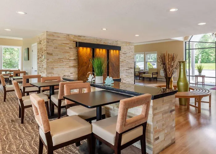 Ogunquit River Inn & Suites