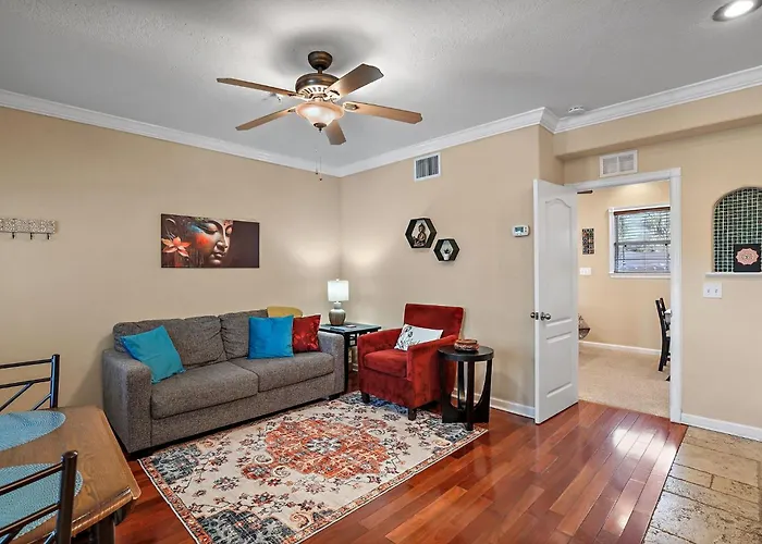 Zen Oasis Chic 1Bd Steps To Dtsp