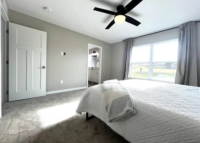 Central Cedar Falls Townhome - King Beds!