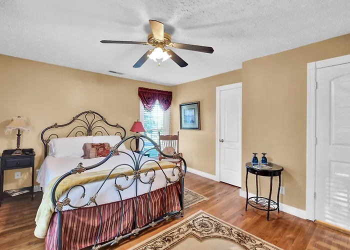 Hill House Bed And Breakfast