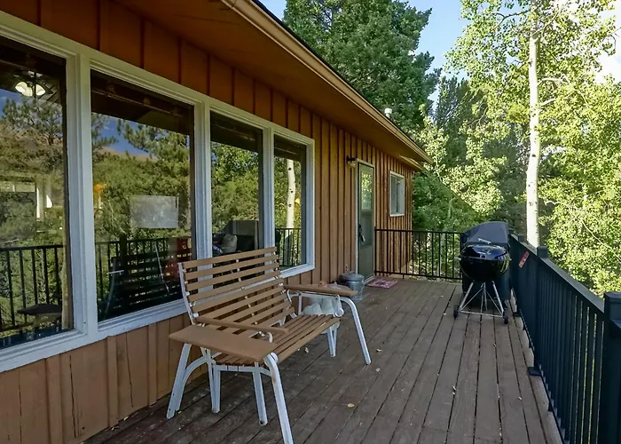 Hills Mountain Hideaway