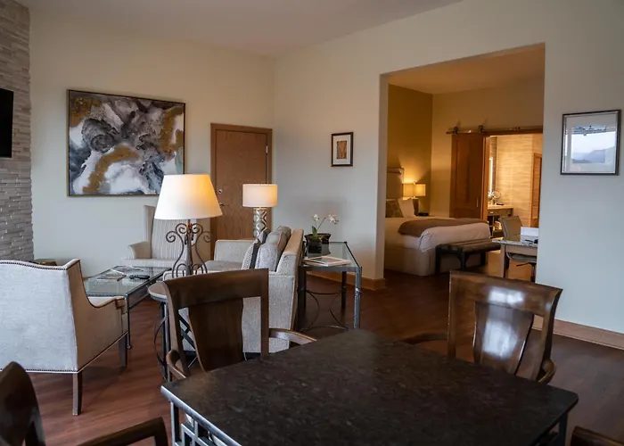 Garden Of The Gods Resort & Club
