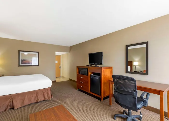 Best Western Cotton Tree Inn