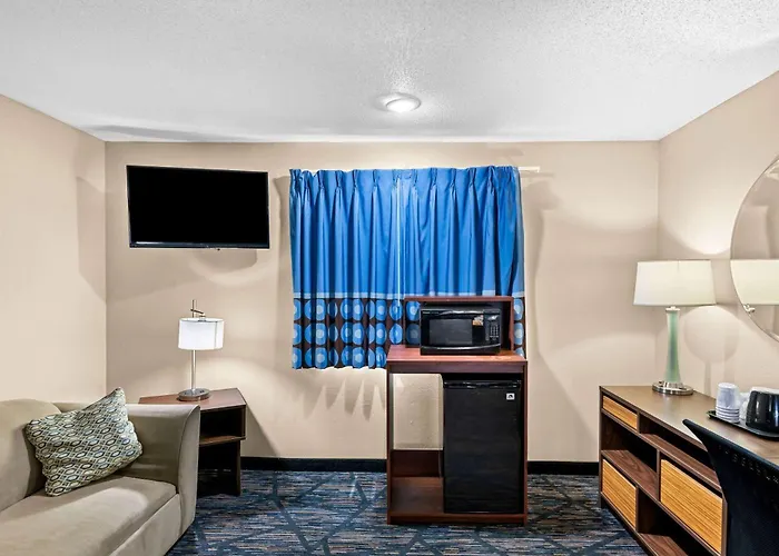 Super 8 By Wyndham Council Bluffs Ia Omaha Ne Area