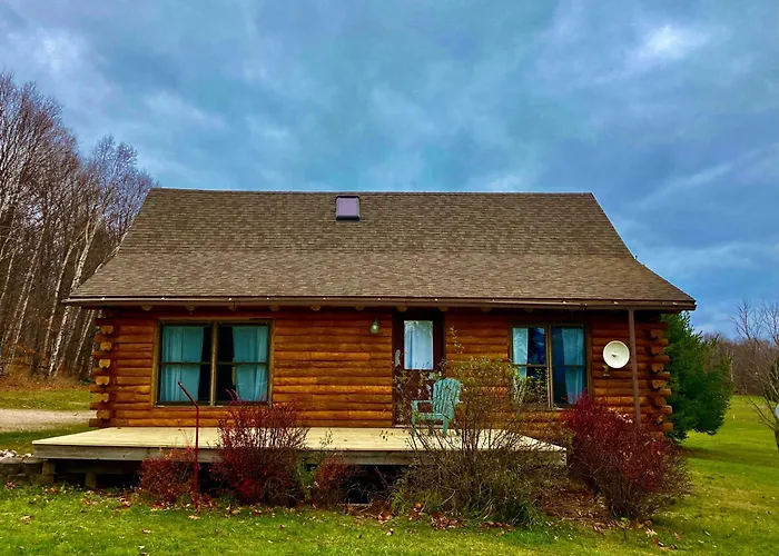 Garden Grove Retreat & Lodging Near Pictured Rocks, Fayette, Trails