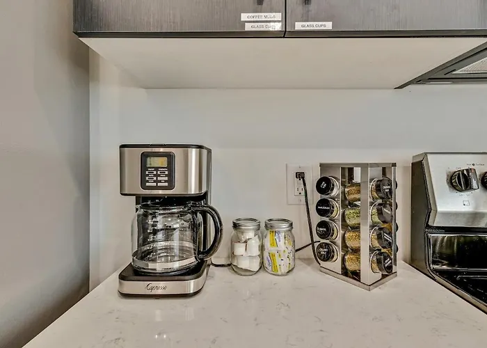 Spacious Townhouse - Mins To Downtown Slc - Garage