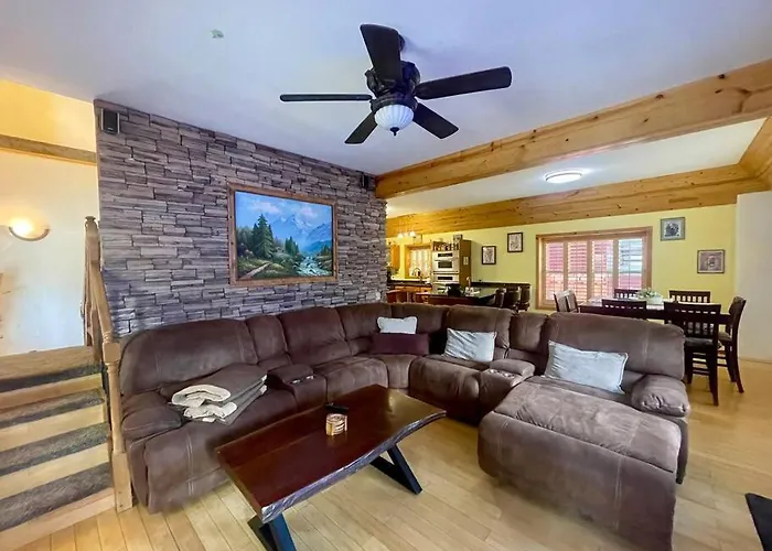 Cabin 7 Sleeps 8 Beautiful Boulder Bay, Big Bear