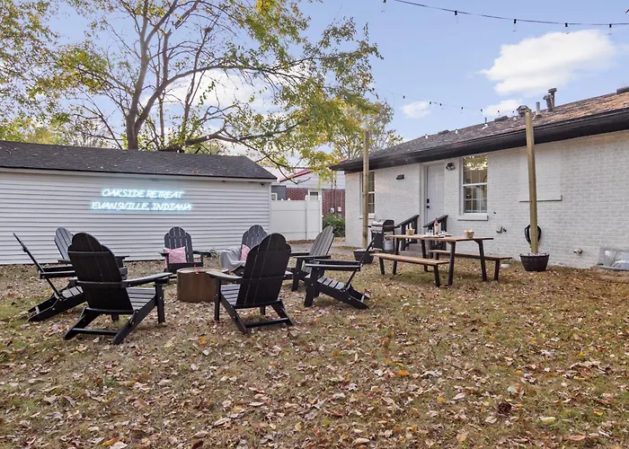 Game Room And Huge Yard With Fire Pit Yard Games And Bbq Near Ue And Downtown